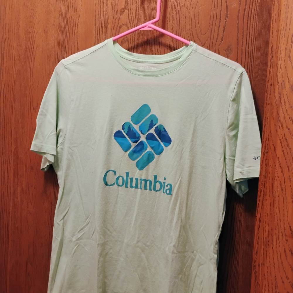Columbia Men's Light Green Tee with Blue Logo